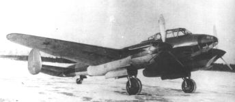 Пикирующий бомбардировщик Пе-2
