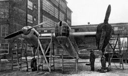 АНТ-41 в сборочном цехе ЗОК ЦАГИ, 1936 год