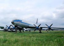 Дальнемагистральный пассажирский самолет Ту-114