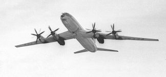 Дальнемагистральный пассажирский самолет Ту-114