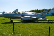 Истребитель-перехватчик Як-25
