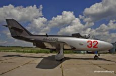 Учебно-тренировочный самолет Як-32