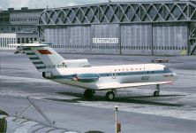 Ближнемагистральный пассажирский самолет Як-40