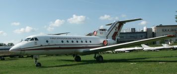 Ближнемагистральный пассажирский самолет Як-40