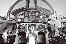 Кабина истребителя Lockheed F-104F Starfighter