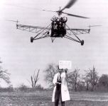 Sikorsky VS-300 установил мировой рекорд, продержавшись в воздухе 1 час 32 минуты 6 мая 1941 года.