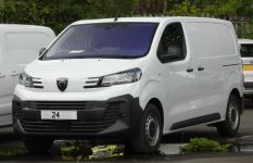 Peugeot Expert (2016 г)