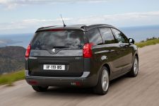 Peugeot 5008 (2009 г)