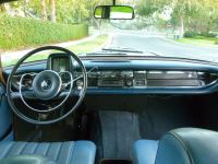 Салон Mercedes-Benz w110