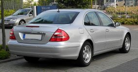 Mercedes-Benz w211