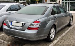 Mercedes-Benz w221