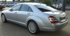 Mercedes-Benz w221