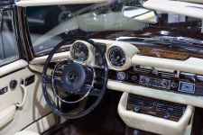 Салон Mercedes-Benz w111