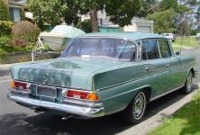 Mercedes-Benz w111