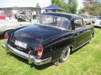 Mercedes-Benz w180 220s