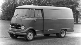 Mercedes-Benz O319