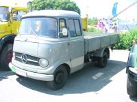 Mercedes-Benz O319