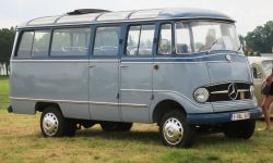Mercedes-Benz O319