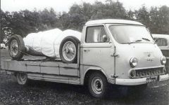 Грузовой удлиненный РАФ-977ДМ для перевозки гоночных автомобилей прибалтийской команды