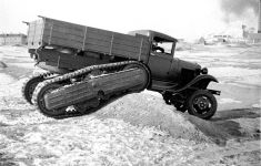 Колесно-гусеничный грузовик ГАЗ-60