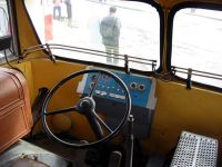 Кабина троллейбуса МТБ-82Д