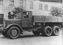 Грузовик&nbsp;Я-9