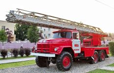 Автолестница АЛ-30 на базе ЗиЛ-131