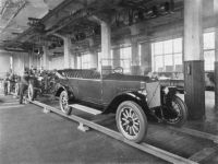 Volvo ÖV4 в сборочном цехе