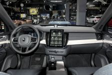 Интерьер Volvo XC90 2025 г