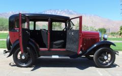 Ford Model A Town Sedan (1929-1931)
