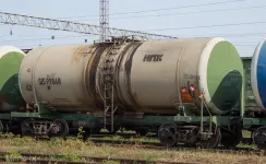 Вагон-цистерна для перевозки бензина и других светлых нефтепродуктов, модель 15-1443-06